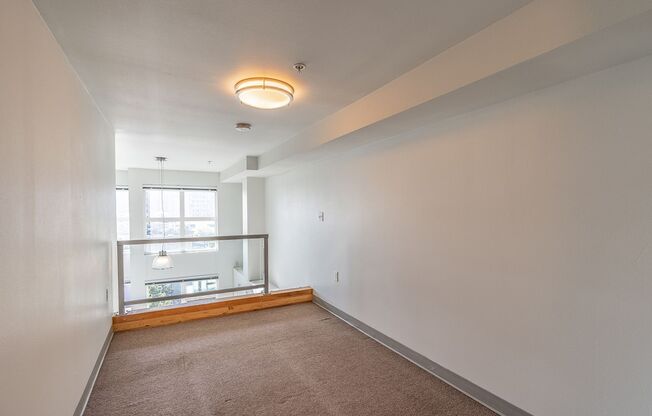 Studio, 1 bath, 412 sqft, $1,250, Unit 604