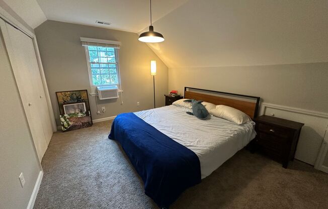 Charming 2-Bedroom Loft-Style Condo in a Peaceful, Safe Neighborhood