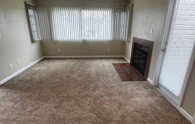 2 beds, 1 bath, 825 sqft, $1,860, Unit 231
