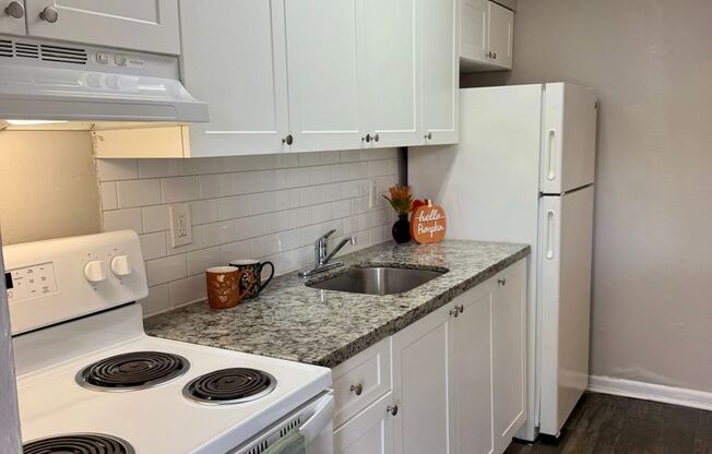 1 bed, 1 bath, 600 sqft, $999, Unit 3730-05 (B)