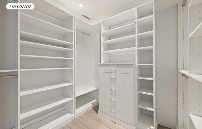 4 beds, 4.5 baths, 3,815 sqft, $30,000, Unit PHA