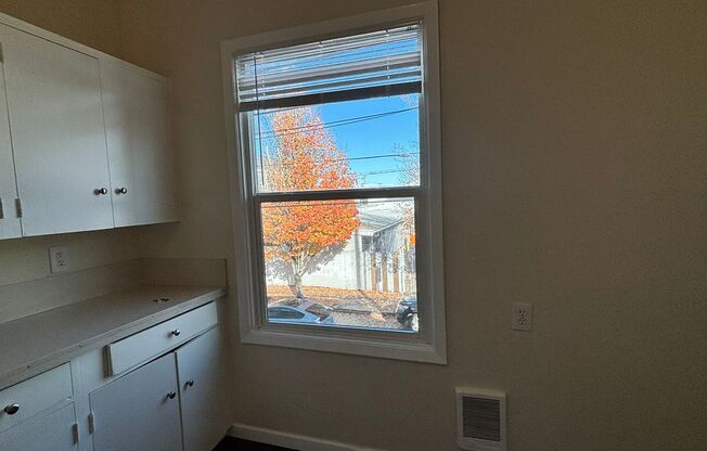 1 bed, 1 bath, 750 sqft, $1,395, Unit 01