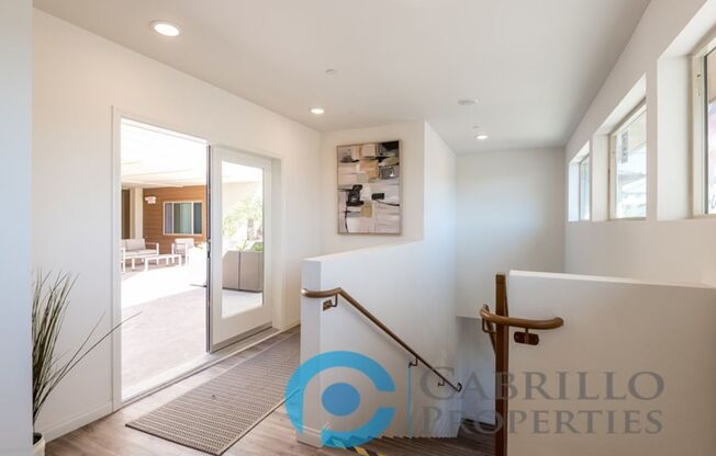 2 beds, 2 baths, 914 sqft, $3,595, Unit 204