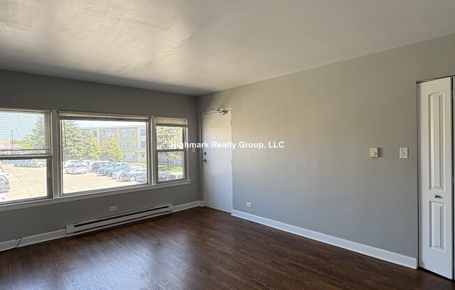 7632 N Milwaukee Ave 3B