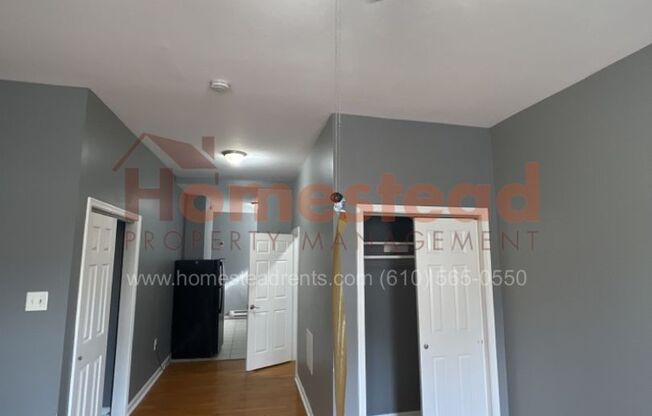 2 beds, 1 bath, $1,200, Unit Apt 3