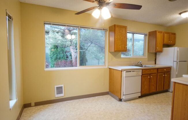 Close-in SE: Garden Level 1 Bdr w/ DW, Private Patio, & Parking!