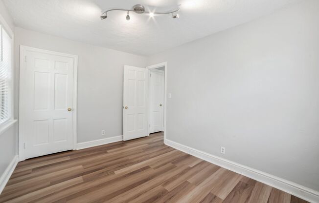 2 beds, 1 bath, 775 sqft, $1,060, Unit 656 Southcrest Court #3