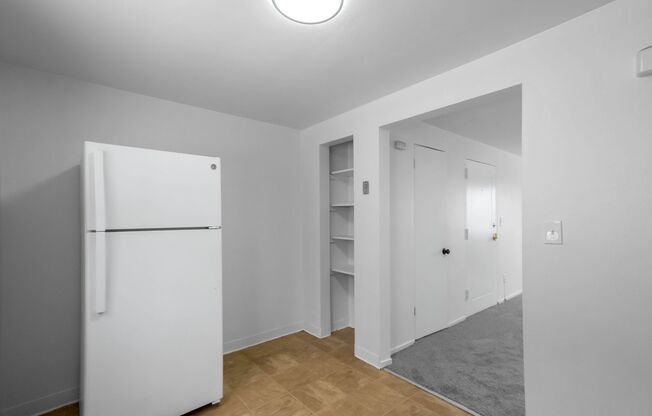 2 beds, 1 bath, 850 sqft, $949, Unit 10601 Lindberg Ave. A3- Apt. 3