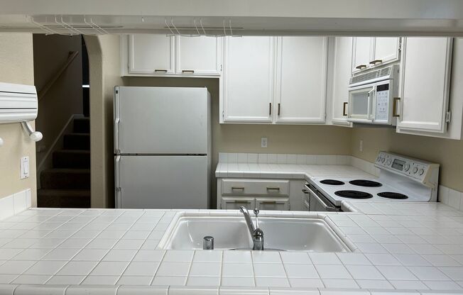 $2,900 2/2 Milpitas Condo Near Milpitas Blvd