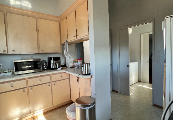 97 E DUANE AVE