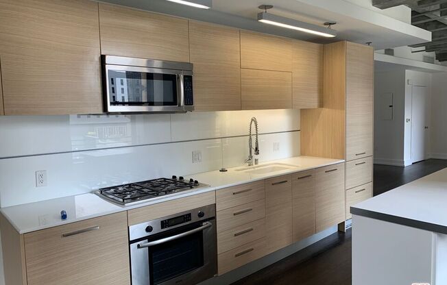 1 bed, 1 bath, 1,080 sqft, $3,371, Unit 710