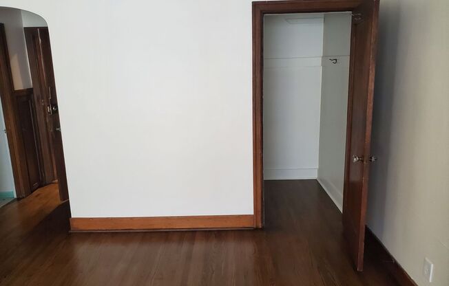 Studio, 1 bath, 429 sqft, $1,365, Unit Unit 306
