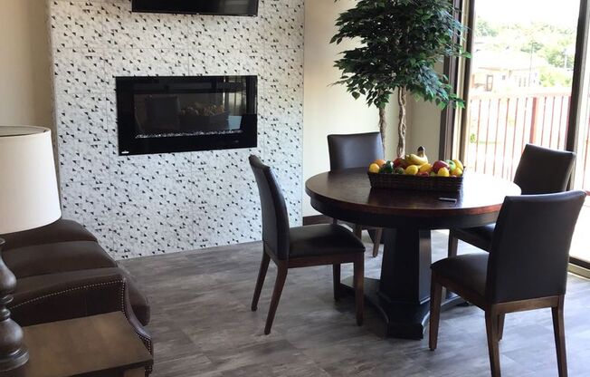 1 bed, 1 bath, 825 sqft, $1,435, Unit 2-205