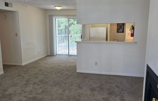 1 bed, 1 bath, 696 sqft, $825, Unit PG 1021