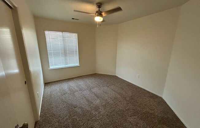 3 beds, 2 baths, $1,750, Unit 3303