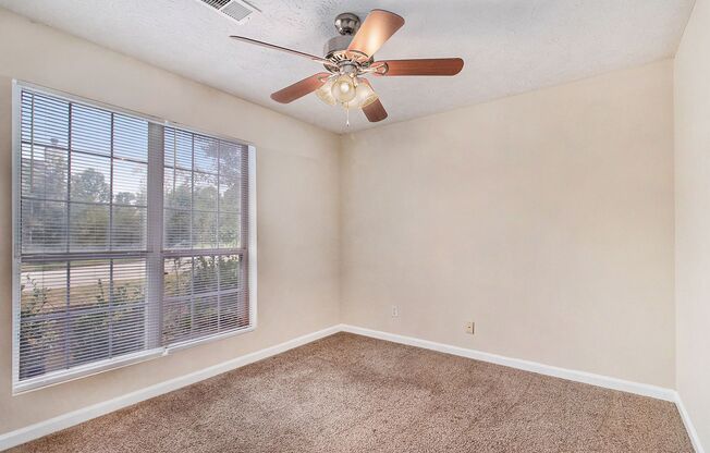 3 bdrm, 2 bath in Stone Mountain