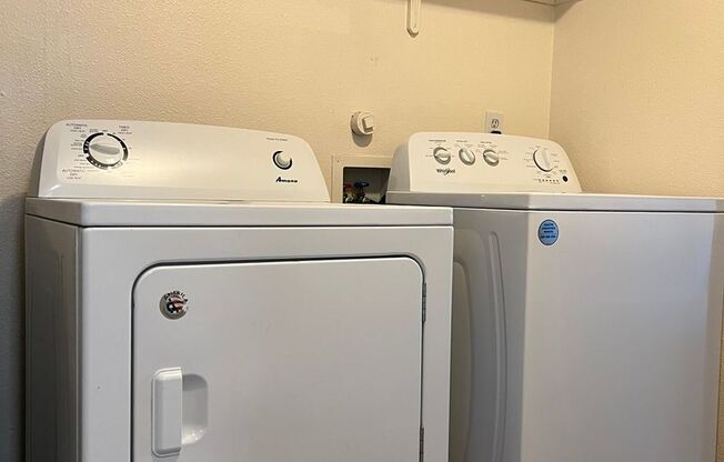 2 beds, 1 bath, 870 sqft, $1,450, Unit 223-17