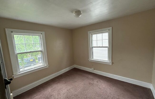 3633 Cedarbrook Rd