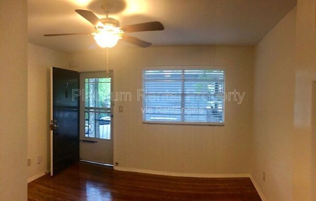 1 bed, 1 bath, 550 sqft, $1,000, Unit 6