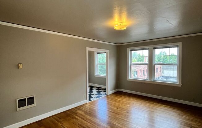 1 bed, 1 bath, $1,595, Unit 308