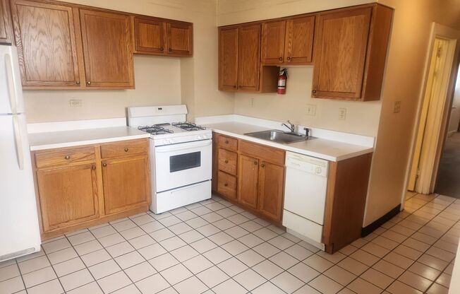 446 Waddell Avenue (Full Service)