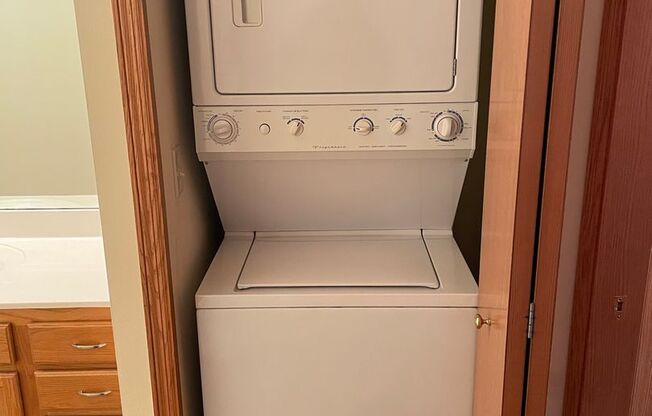 1 bed, 1 bath, 805 sqft, $1,480, Unit 931-106