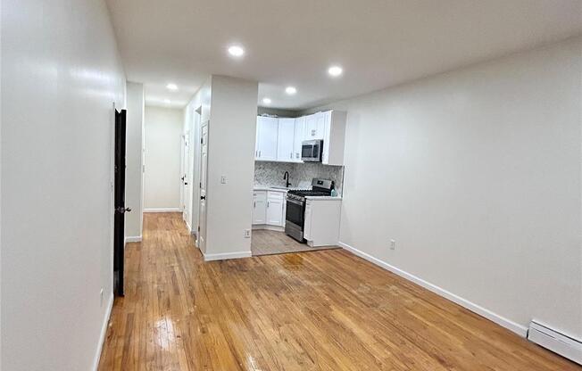 2 beds, 1 bath, 800 sqft, $3,475, Unit 2