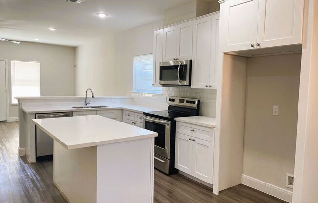 3 beds, 2.5 baths, 1,608 sqft, $1,645, Unit Unit A