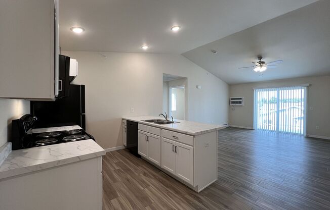 3 beds, 2 baths, 1,186 sqft, $1,585, Unit AL 2013-50