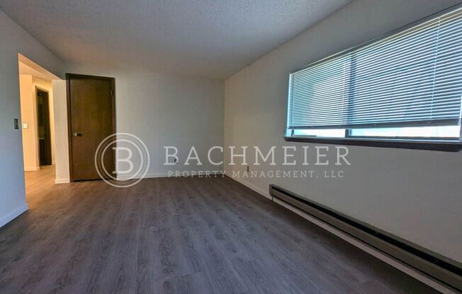 3 beds, 1 bath, 1,056 sqft, $1,150, Unit 1301 SW 2nd St