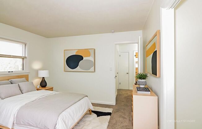 314 Knox Avenue North