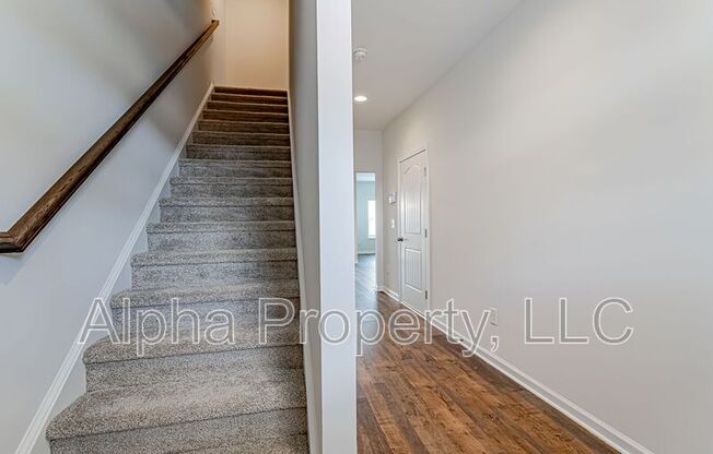 409 WARDS CRK WAY
