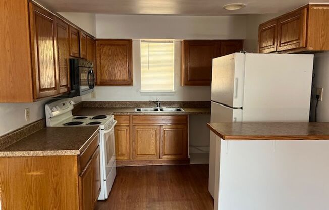 Move In ready 2 Bedroom 1 Bath $500.00 off  1st Month's Rent, Apply Today!