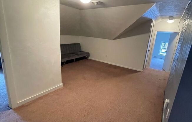 3 beds, 1 bath, $1,200, Unit #2