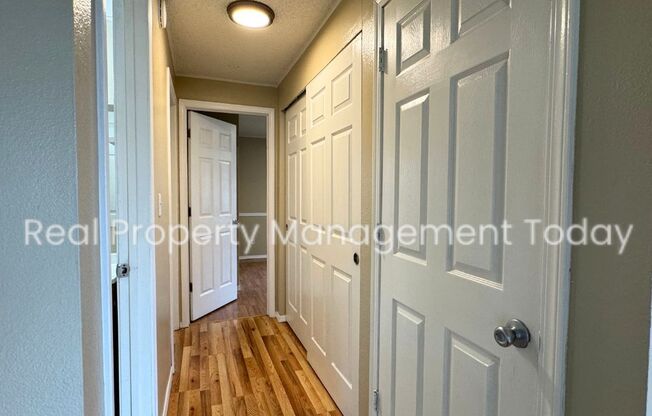 2 beds, 1 bath, 900 sqft, $1,425, Unit Unit B