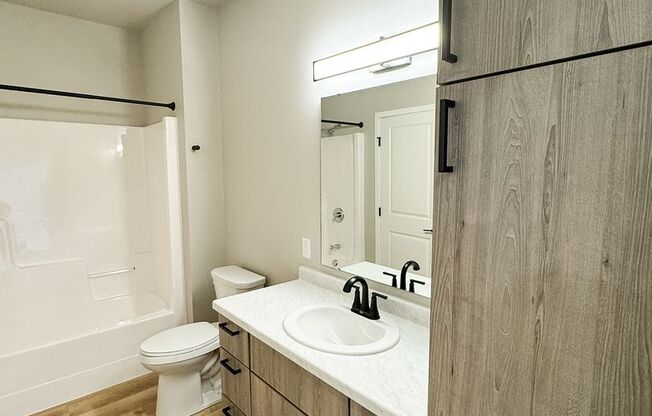 1 bed, 1 bath, 778 sqft, $1,250, Unit C240