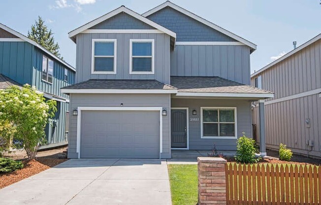 4 Bedroom House in SE Bend with Primary on Main