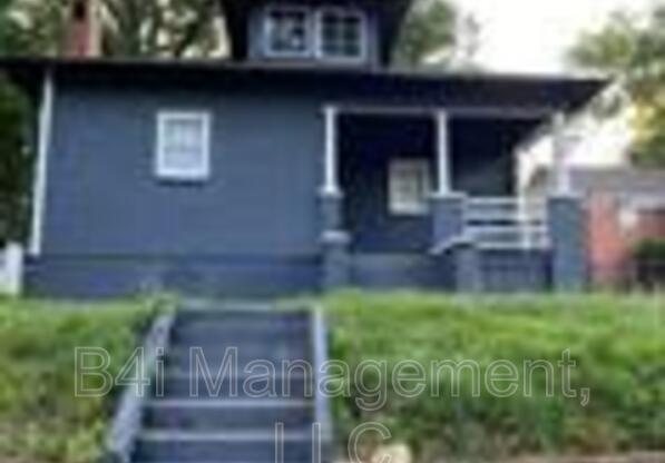 214 GRADY AVE NE