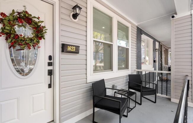 Luxurious 3-Bedroom Townhome in Point Breeze! Available NOW!