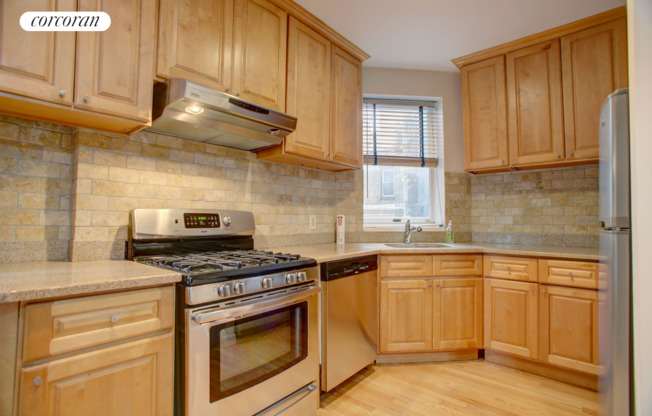 126 E 37 ST