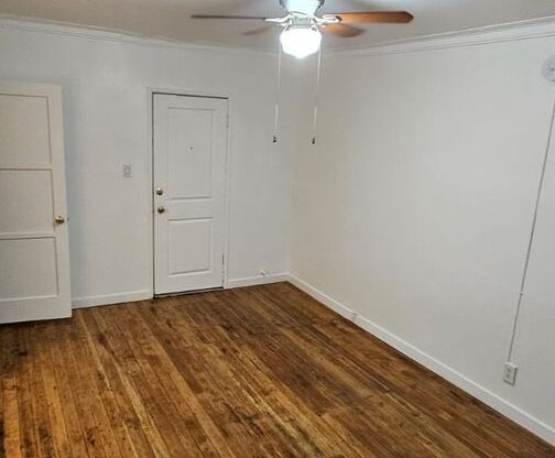 Studio, 1 bath, $1,300, Unit 205