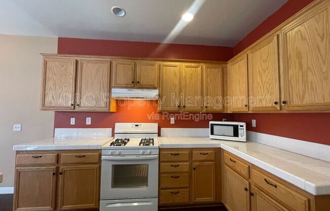 425 South Meadowbrook Drive