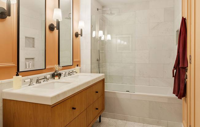 1 bed, 1 bath, 738 sqft, $6,000, Unit 5N