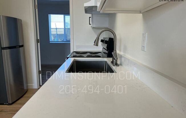 1 bed, 1 bath, 302 sqft, $975, Unit Unit 112