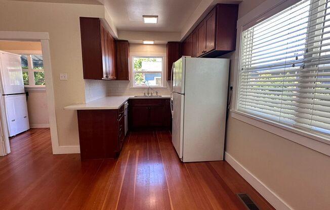 2 beds, 2 baths, $3,700