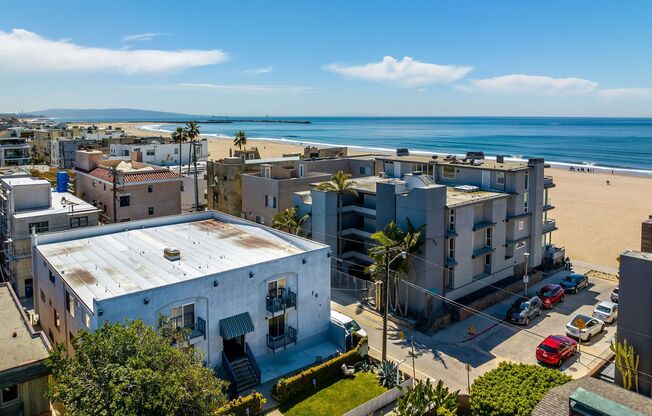 16 Fleet St - Move In Special!