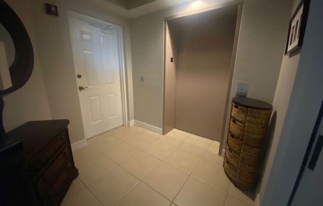 Beautiful 3 bedroom 2 bathroom 10th floor condo