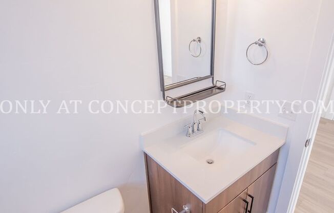 Studio, 1 bath, 435 sqft, $1,049, Unit 22