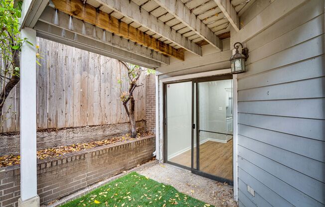 Gables Midtown Condo - 2Bd-1.5BA /  Two Story / Washer Dryer / Reserved Parking / $1695