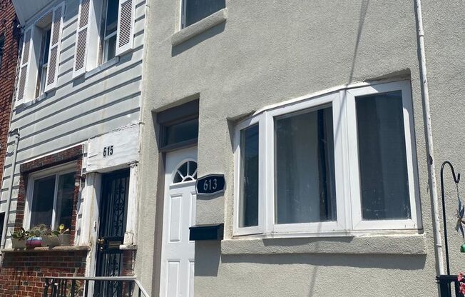 2 Bedroom and 1 Bathroom House in South Philly available May 1st